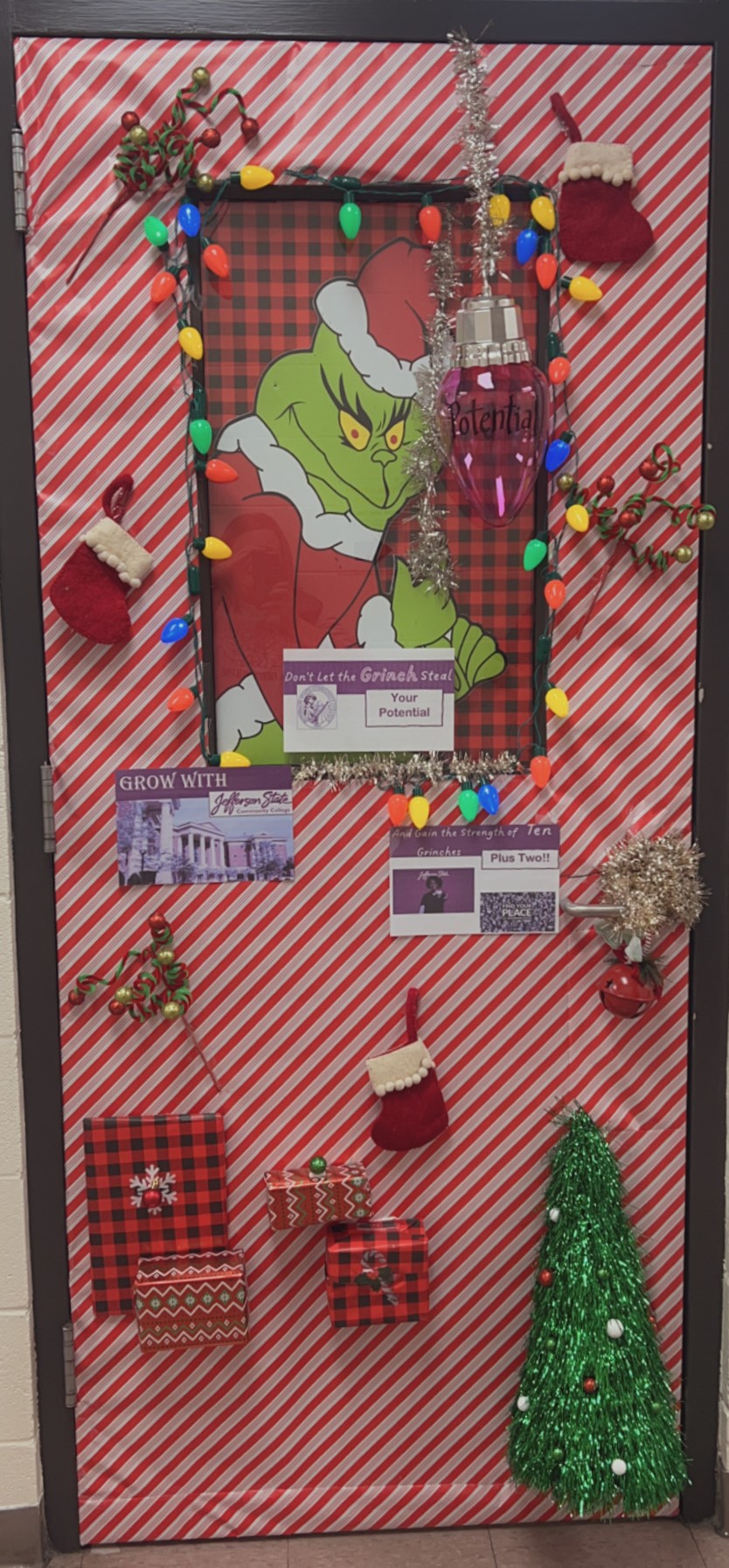 1 door Lauren Wright.Lauren Wright, Michelle Richardson, Chris Perry Team Grinch.Shelby Hoover.MSB 116